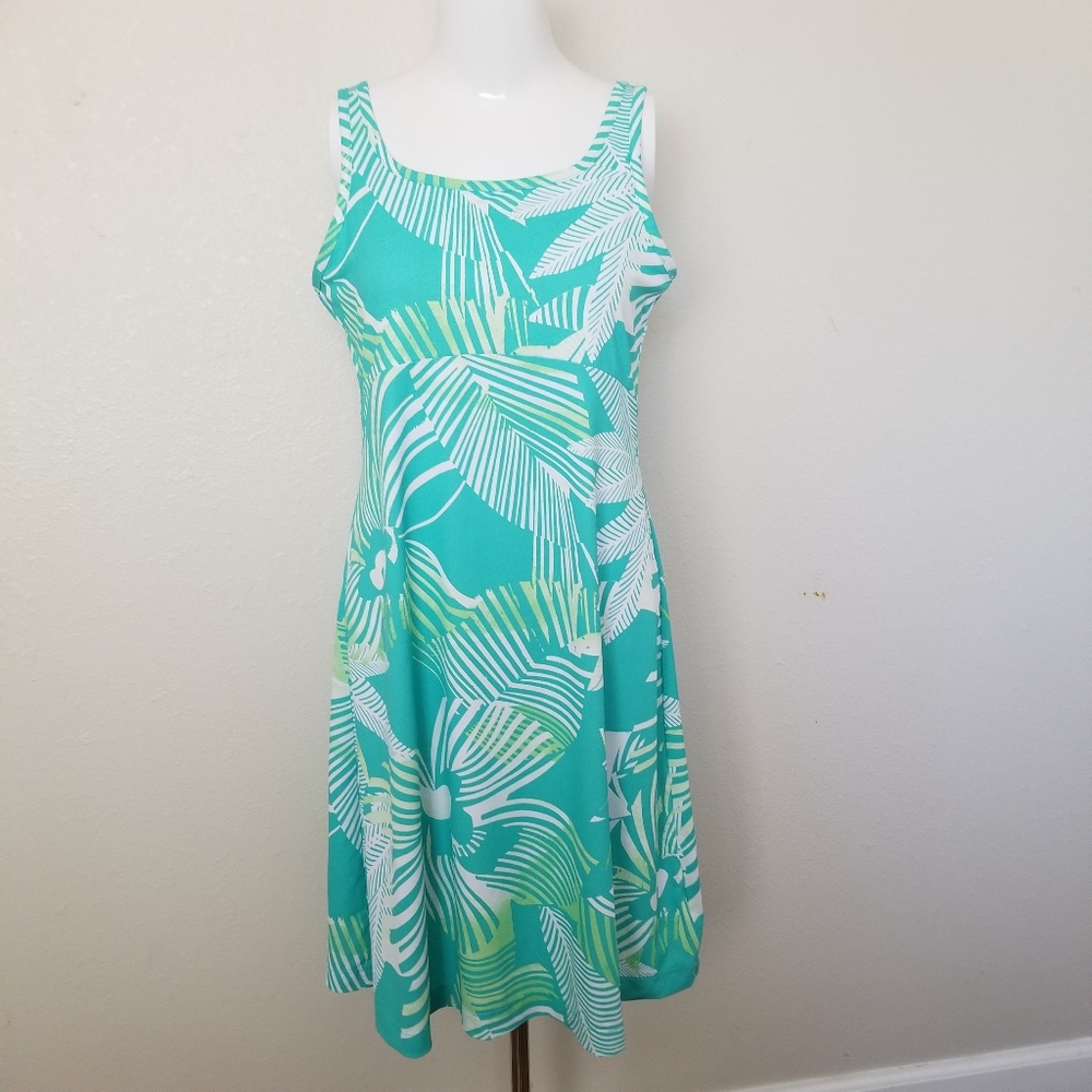Columbia performance dress size m